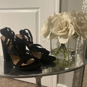 Billini Brand New Black Suede Wrap around Ankle Heels size 8